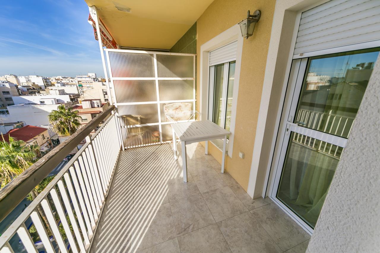 Homely Apartments Club Nautico Torrevieja Buitenkant foto