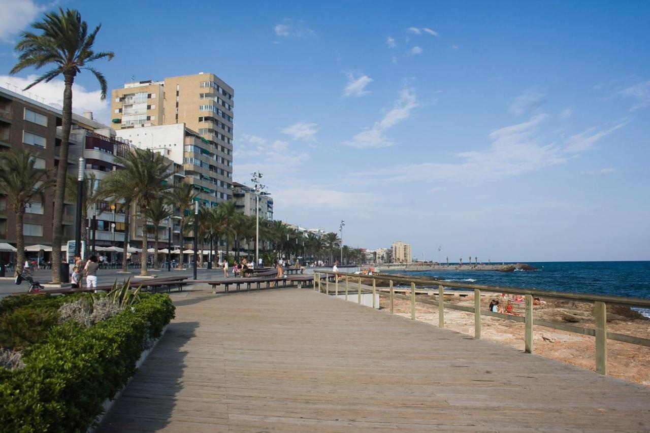 Homely Apartments Club Nautico Torrevieja Buitenkant foto